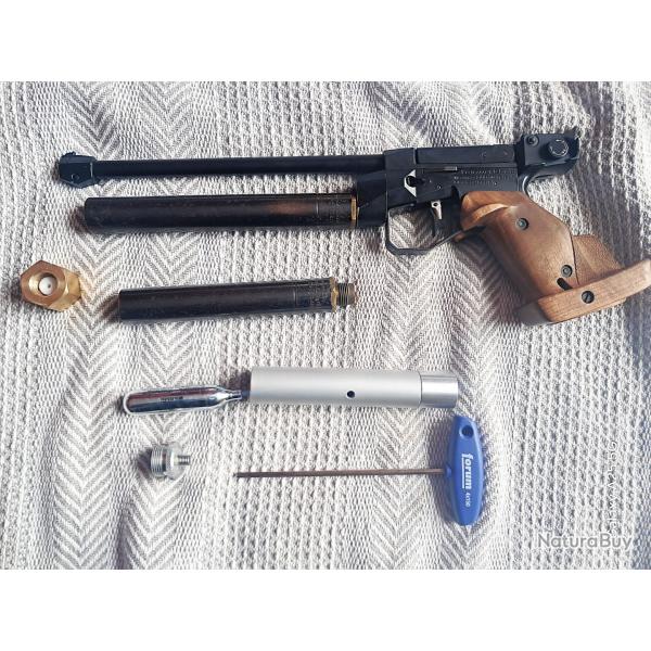 Pistolet de match FEINWERKBAU modle C10 droitier au CO2 & sparklet 12g cal. 4.5mm