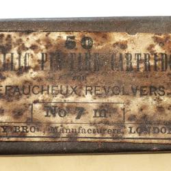 BOITE METALLIQUE DE 50 CARTOUCHES MUNTIONS CALIBRE 7MM A BROCHE MARQUE ELEY BROs LONDON XIXè Royaume