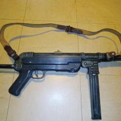 replique mitraillette allemande MP40 9mm