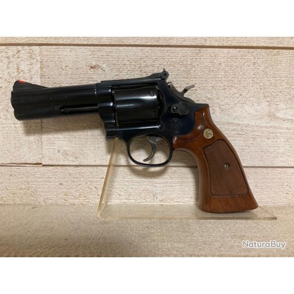 Revolver Smith & Wesson Mod 586. Calibre 357 MAG . Canon 4". Occasion.