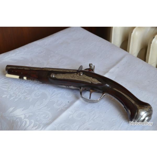 EXCELLENT PISTOLET  SILEX D'OFFICIER vers 1730 A 1760