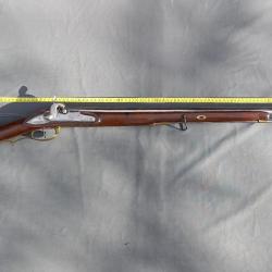 Fusil de chasse ancien à poudre noire