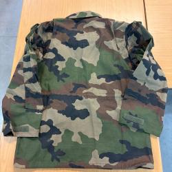 Treillis complet (veste+pantalon)Militaire.Zone temp&eacute;r&eacute;e