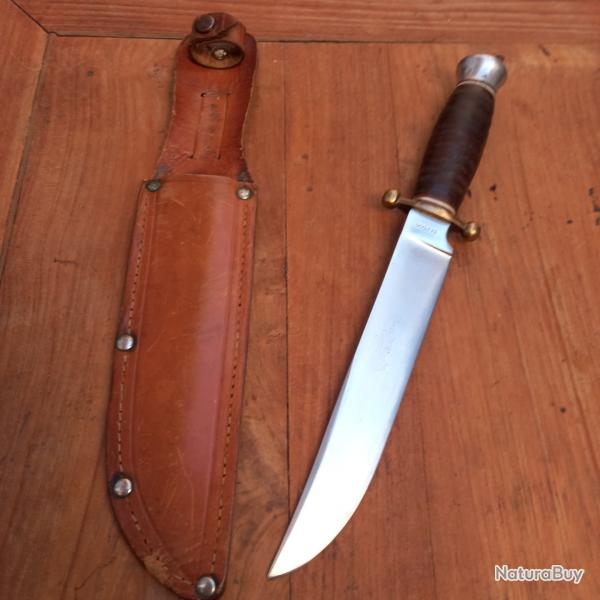 Joli Couteau de Chasse SABATIER avec tui en cuir Manche en Cuir