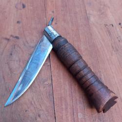 Joli Couteau Piémontais Artisanal N 7 Manche en Bois Sculpté