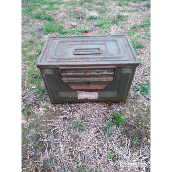 Caisse a munition pour mitrailleuse 12.7mm