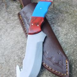 Couteau de Chasse à dépecer Crochet Lame Acier Carbone 1055 Manche Résine Etui Cuir Artisanat1