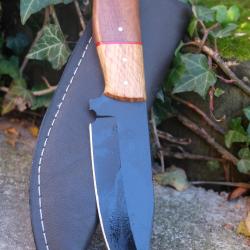 Couteau Skinner Lame Clip Point Acier Carbone 1055 Black Manche Bois Etui Cuir Fabr Artisanale 01