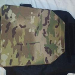 GILLET AVEC 2 PLAQUES PARE BALLES NIJ 4