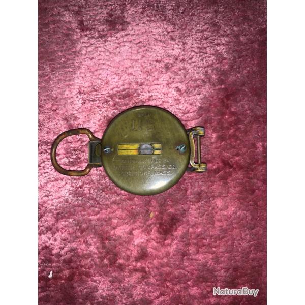 Boussole US datee 02-50 . Trouve dans une malle d'un officier Franais en Indochine .