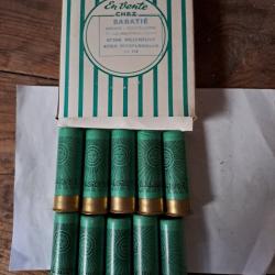 Boîte  de10  belles  cartouches  anciennes  Italie  12 douilles cartons