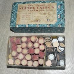 Lot de bourres et cartons anciens Verney-Carron calibre 20