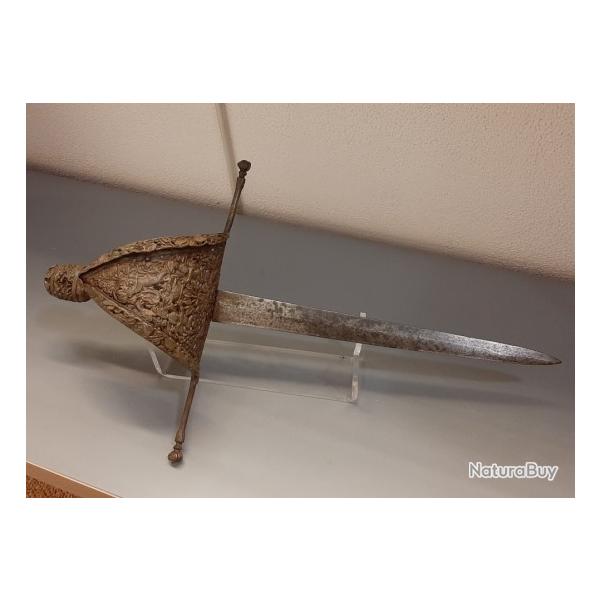 Dague main gauche Viollet le Duc lame plus encienne