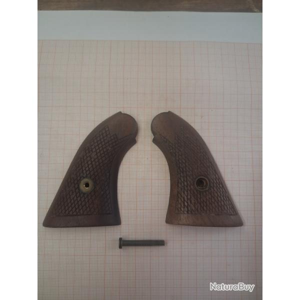 Paire de  plaquettes en bois pour rvolver