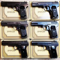Pistolets TOKAREV TT-30 - Fab. Russe - Plaquettes Repose Pouce - Calibre 7,62x25 - OFFRE SPECIALE !