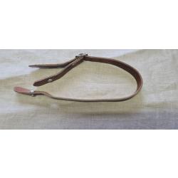 Jugulaire pour casque  dat&eacute;e 1944 WW2