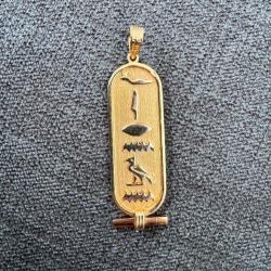 Pendentif - cartouche Egyptien or massif 18 carats - Hi&eacute;roglyphes - Pharaon