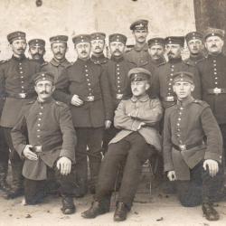 CPA -Photo - Un Groupe Soldats Allemands - N&deg;4236