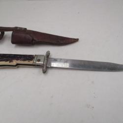 superbe  couteau de chasse  a la d'estaing dans  son étui d'origine