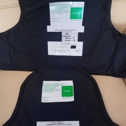 Enchère lot de 2 plaques balistiques 3a contre les armes de poings et les lames UK 65X32 cm