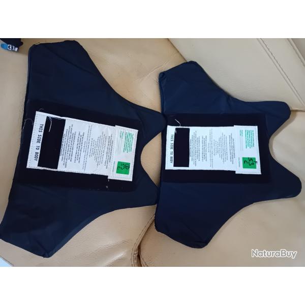 Enchre lot de 2 plaques balistiques 3a contre les armes de poings et les lames  41X29 cm