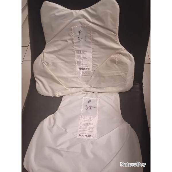 Enchre lot de 2 plaques balistiques 3a contre les armes de poings et les lames  MEHLER 36X32 cm