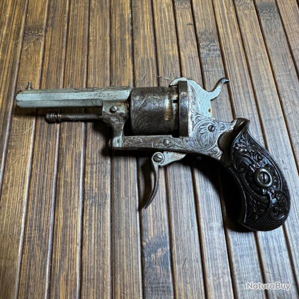 REVOLVER GRAVE 7 mm A BROCHE THE GUARDIAN AMERICAN MODEL 1878