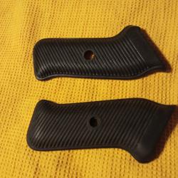 Militaria Allemand WW2 Paire de Plaquettes Originales Schmeisser MP40 Occasion