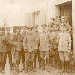 CPA -Photo - Un Groupe Soldats Allemands -N&deg;4249
