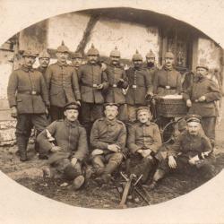 CPA -Photo - Un Groupe Soldats Allemands -N&deg;4251