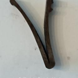 RESSORT EN "V"  LOT 32