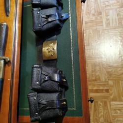 Ceinture marine russe rare noire en cuir avec ses deux cartouchieres.
