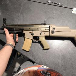 Scar airsoft en très très bon état (peu servi)