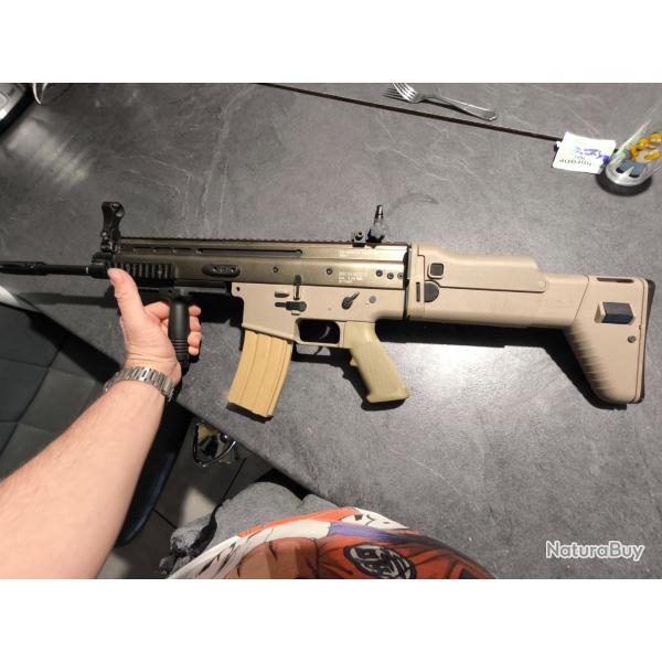 Scar airsoft en trs trs bon tat (peu servi)