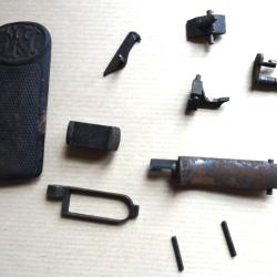 Lot de pièces détachées libres Browning 1910