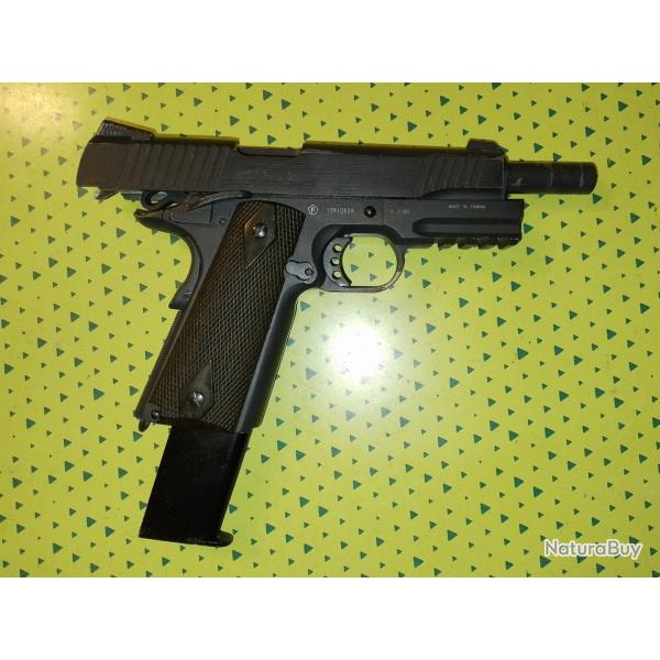 Colt 1911 blackened airsoft cybergun rail gun CO2