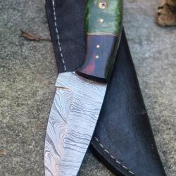 Couteau Skinner Damas Lame Drop Point Acier 256 Couches Manche Bois/Résine Etui Cuir Fab Artisanale