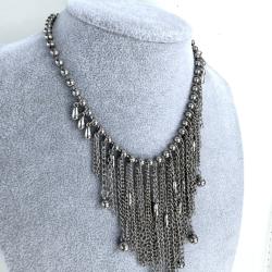 Imposant collier en argent - ras le cou