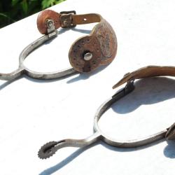 WESTERN COWBOY RODÉO - Paire éperons cavalerie CAVALRY SPURS U.S.  HAND FORGED STEEL ref JLB25EPE002