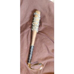 Petite batte de baseball barbel&eacute;e