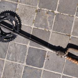 Hache post-apocalyptique du désespoir style Mad Max