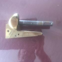 Carcasse navy 1851cal 44 très bon état avec une partie de visserie