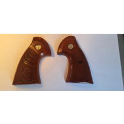 Poignets en bois pour revolver colt 38 new army.  civilian
