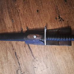 Baïonnette SIG 57, Waffenfabrik Bern, numérotée 'V 339943' Victorinox, fourreau et porte gousset