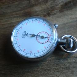 chronomètre AIRAIN ancre 11 rubis incabloc / armée française  67 _ 207