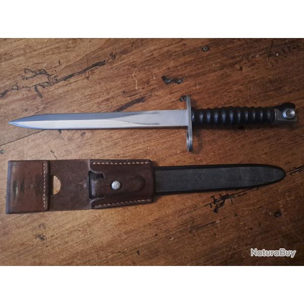 Baonnette SIG 57, Waffenfabrik Bern, numrote 'V 174944' Victorinox, fourreau et porte gousset