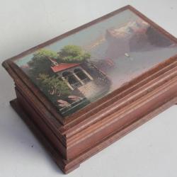 Boite bois peint paysage Souvenir Chapelle de Tell Alpes Lac Suisse
