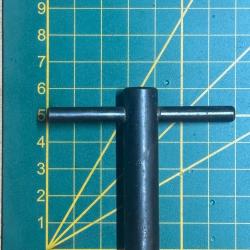 Clef démonte cheminée poudre noire hr 4