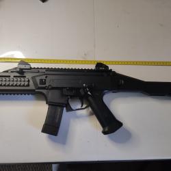 Cz scorpion evo 3 (modèle court) avec 2 chargeurs 35 coups comme neuf