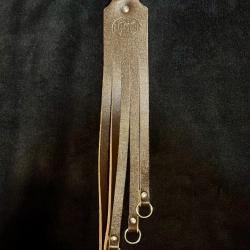 PORTE GIBIER EN CUIR RUSSE